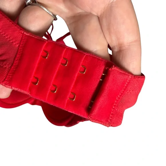 Victoria’s Secret Very Sexy Push-Up Lace Bra Red 36DDD Underwire Plunge Lingerie - Picture 8 of 11